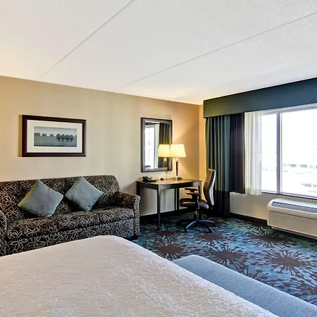 Hampton Inn By Hilton Toronto Airport Corporate Centre Exterior photo