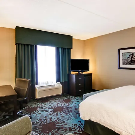Hampton Inn By Hilton Toronto Airport Corporate Centre Exterior photo
