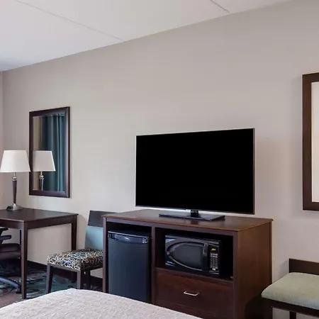 Hampton Inn By Hilton Toronto Airport Corporate Centre Exterior photo