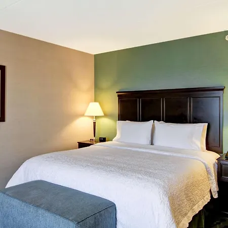 Hampton Inn By Hilton Toronto Airport Corporate Centre Exterior photo